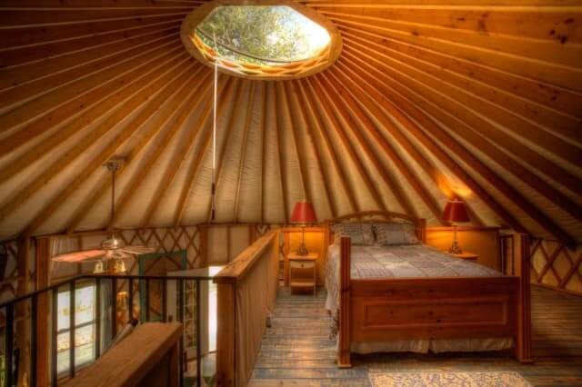 yurt-bedroom-loft