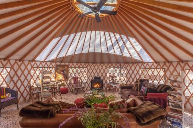 bright-yurt-siting-room