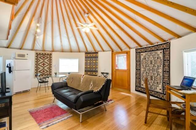 simple-yurt-interiors
