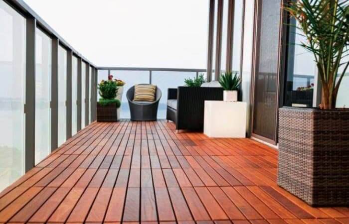 outdoor-balcony-wood-flooring