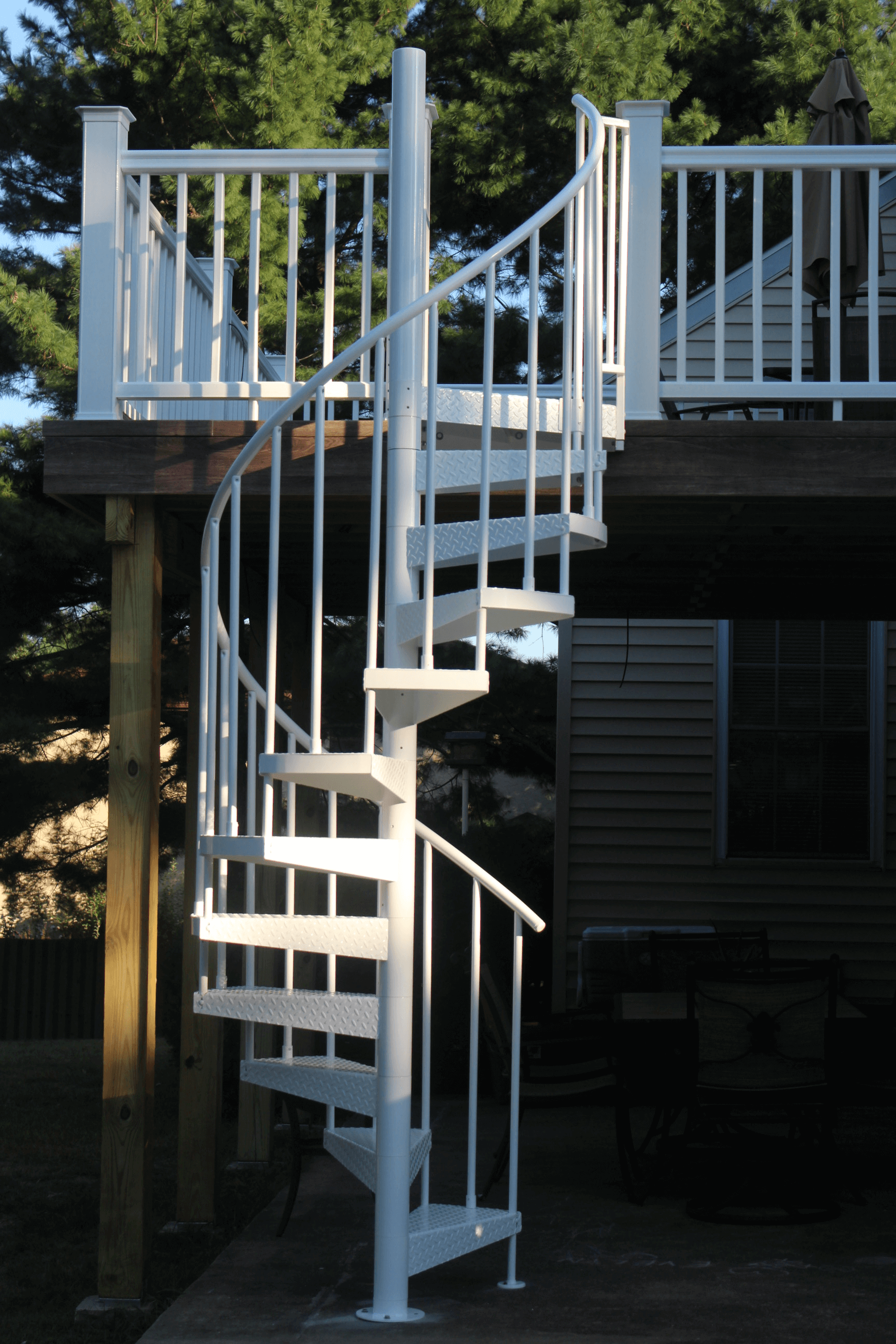 White Aluminum spiral stair