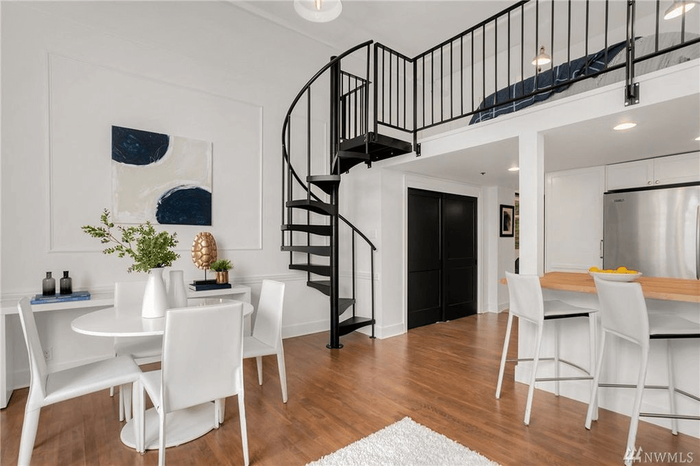 Minimalist Indoor Spiral Staircase