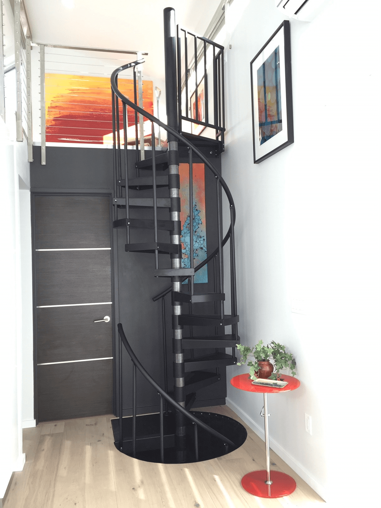 narrow adjustable spiral stair