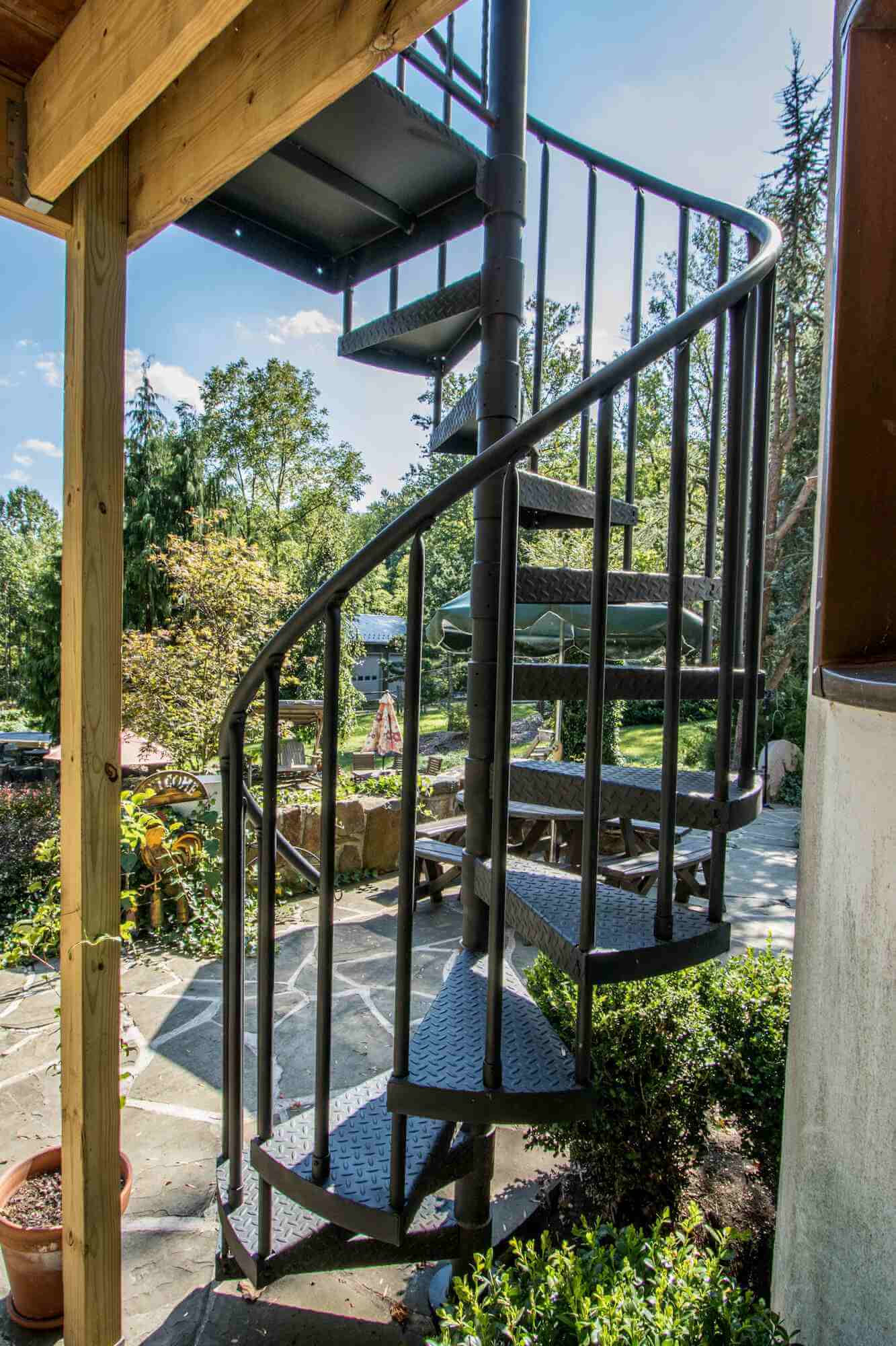 Black Powder Coat Aluminum Spiral Stair